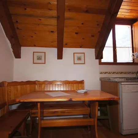 Kasares Treinta Y Cuatro * Benasque