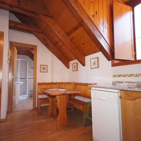 Kasares Treinta Y Cuatro Apartman